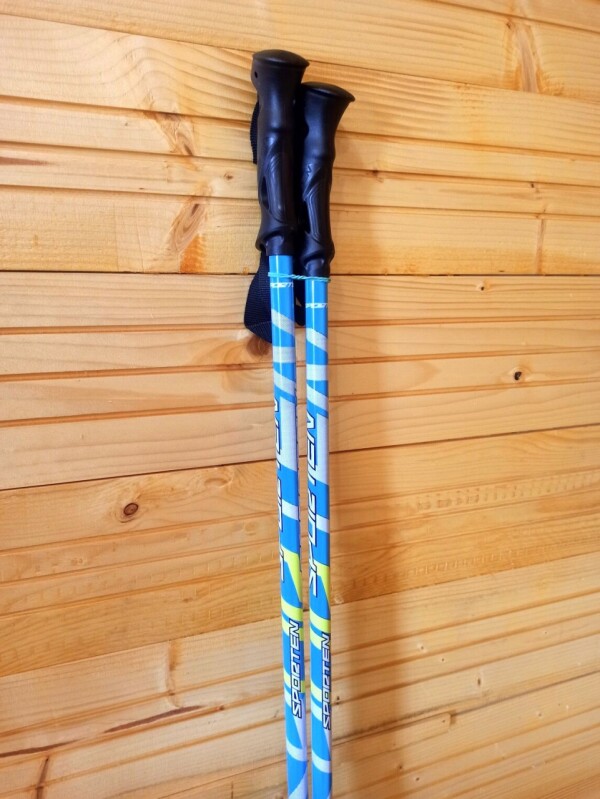 NOVÉ PALICE SPORTEN BLACK-BLUE 120CM